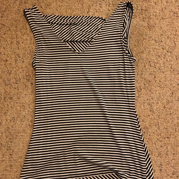White House Black Market sleeveless top - Picture 2 of 2